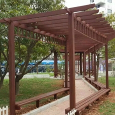 學(xué)?；荛L(zhǎng)廊